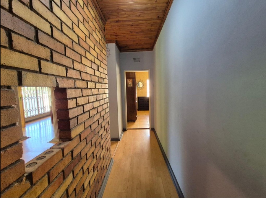 3 Bedroom Property for Sale in Wannenburghoogte Gauteng