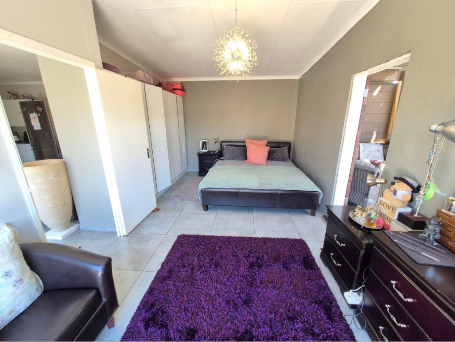 3 Bedroom Property for Sale in Wannenburghoogte Gauteng
