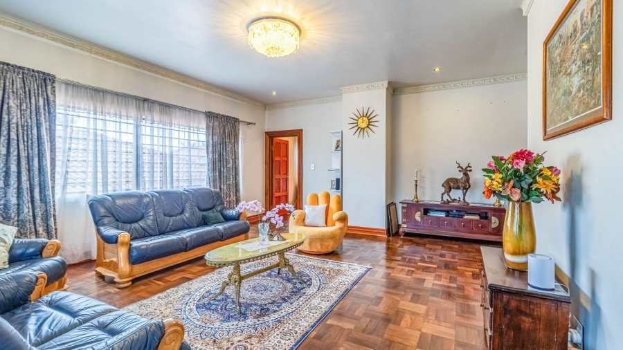 5 Bedroom Property for Sale in South Kensington Gauteng