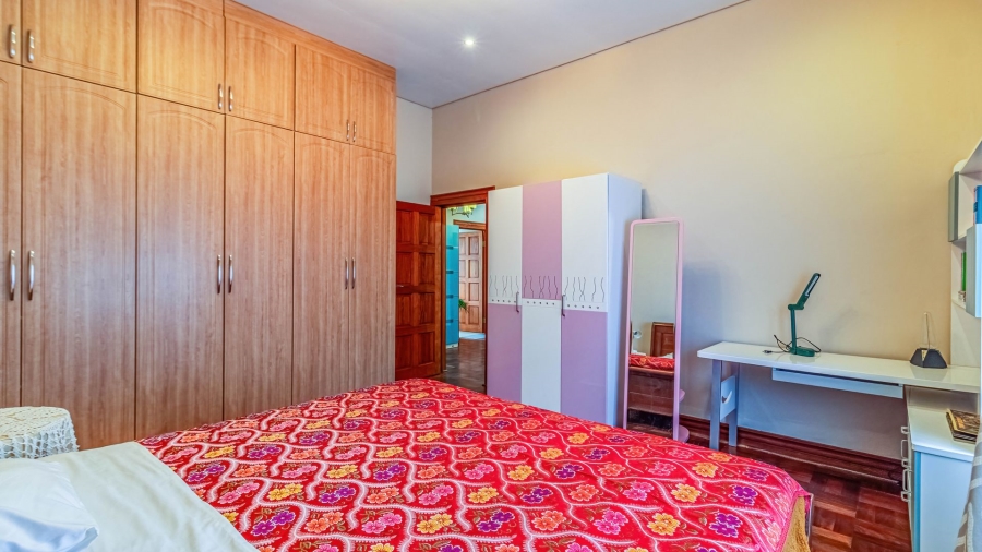 5 Bedroom Property for Sale in South Kensington Gauteng