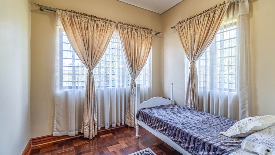 5 Bedroom Property for Sale in South Kensington Gauteng