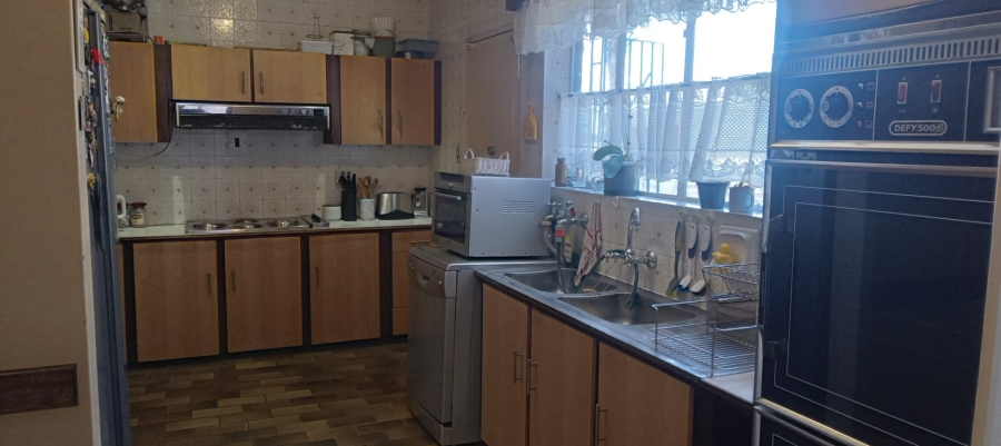 4 Bedroom Property for Sale in Ridgeway Gauteng