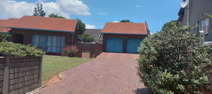 4 Bedroom Property for Sale in Ridgeway Gauteng