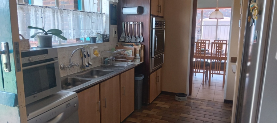 4 Bedroom Property for Sale in Ridgeway Gauteng