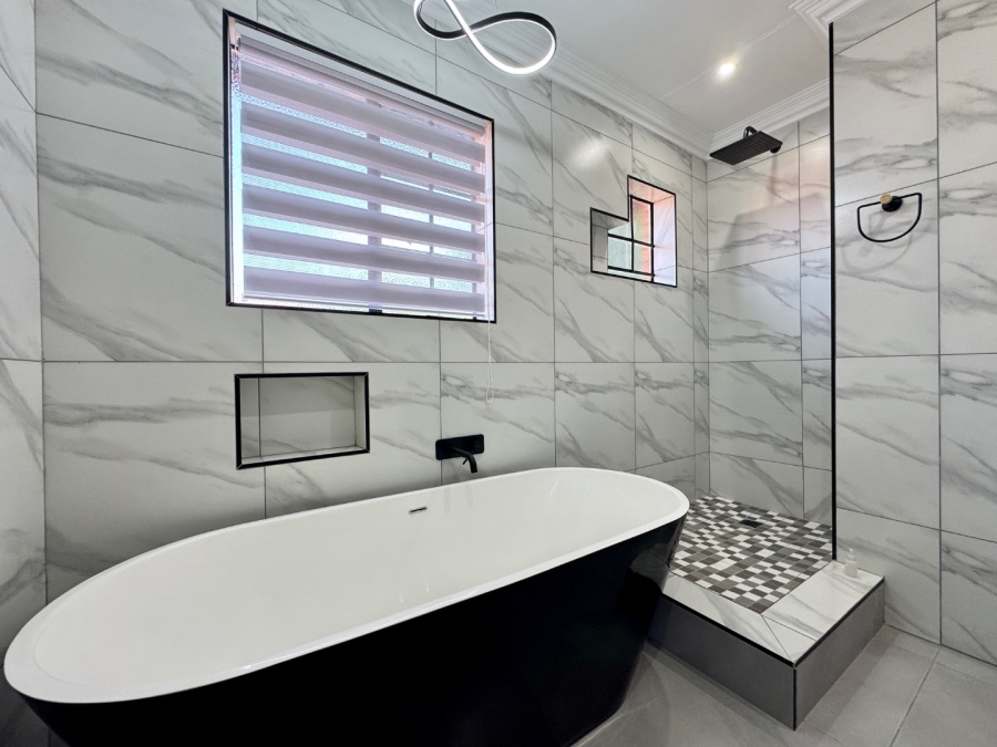 3 Bedroom Property for Sale in Moreleta Park Gauteng