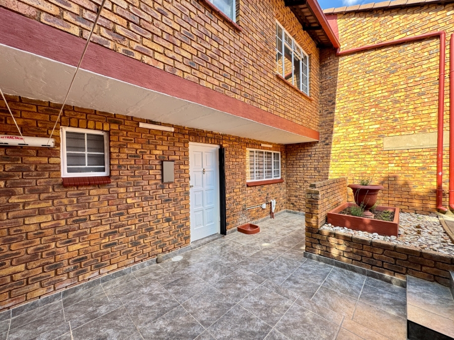 3 Bedroom Property for Sale in Moreleta Park Gauteng