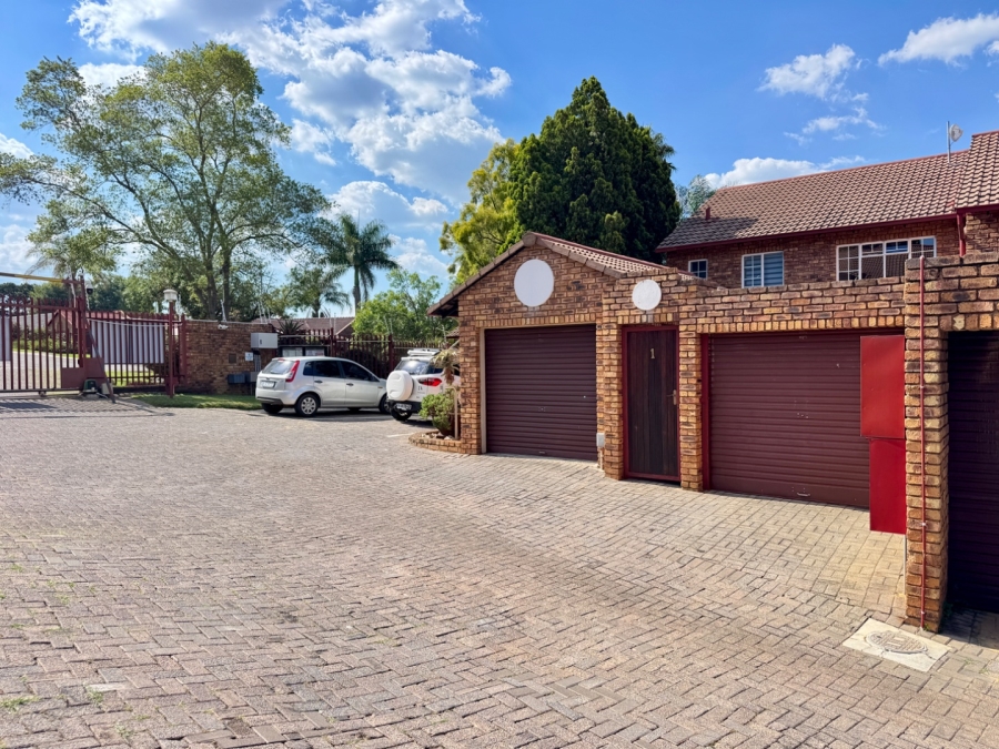 3 Bedroom Property for Sale in Moreleta Park Gauteng