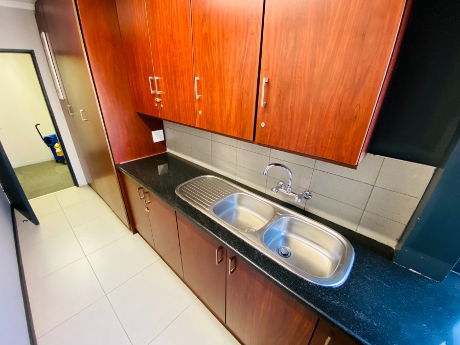 To Let commercial Property for Rent in Cresta Gauteng