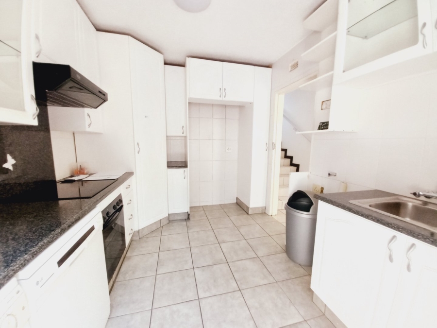 3 Bedroom Property for Sale in Sunnyrock Gauteng