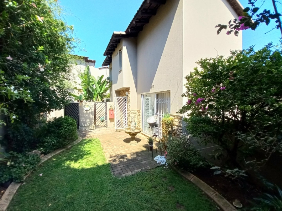 3 Bedroom Property for Sale in Sunnyrock Gauteng
