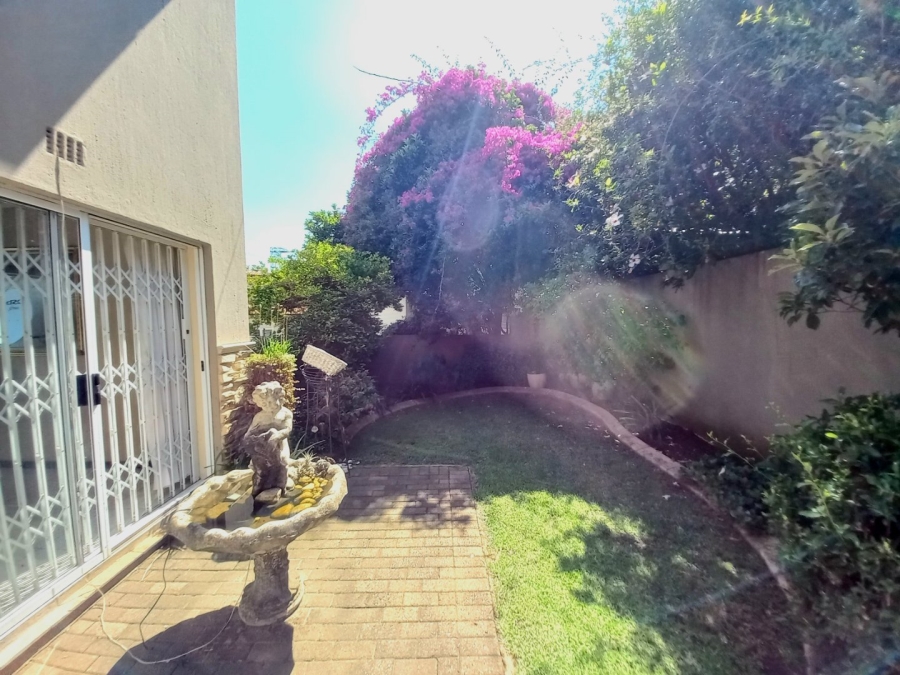 3 Bedroom Property for Sale in Sunnyrock Gauteng