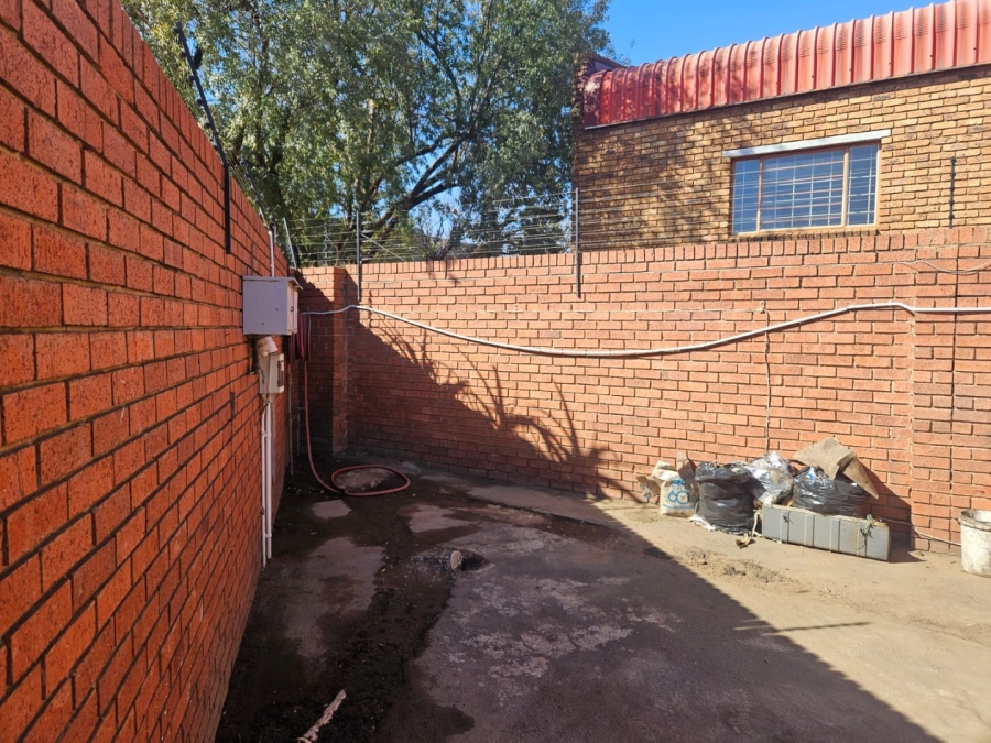 Commercial Property for Sale in Alrode Gauteng
