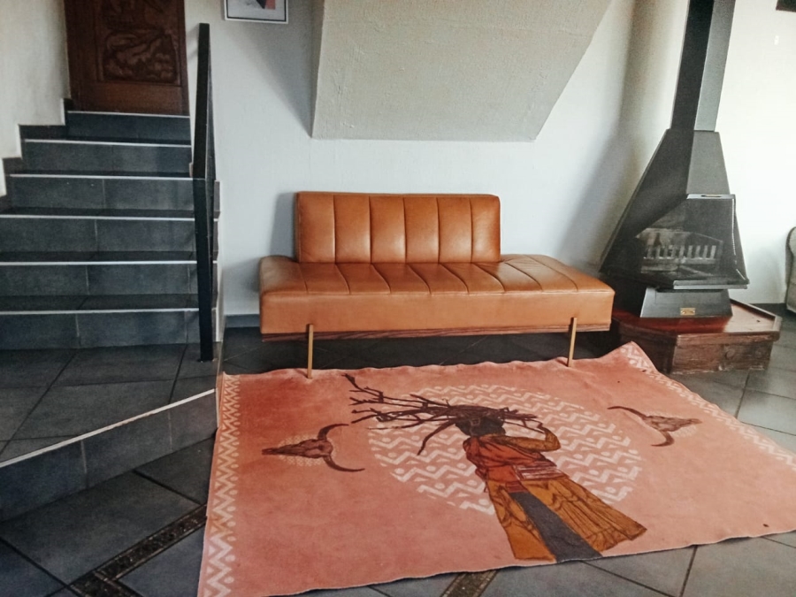 4 Bedroom Property for Sale in Oakdene Gauteng