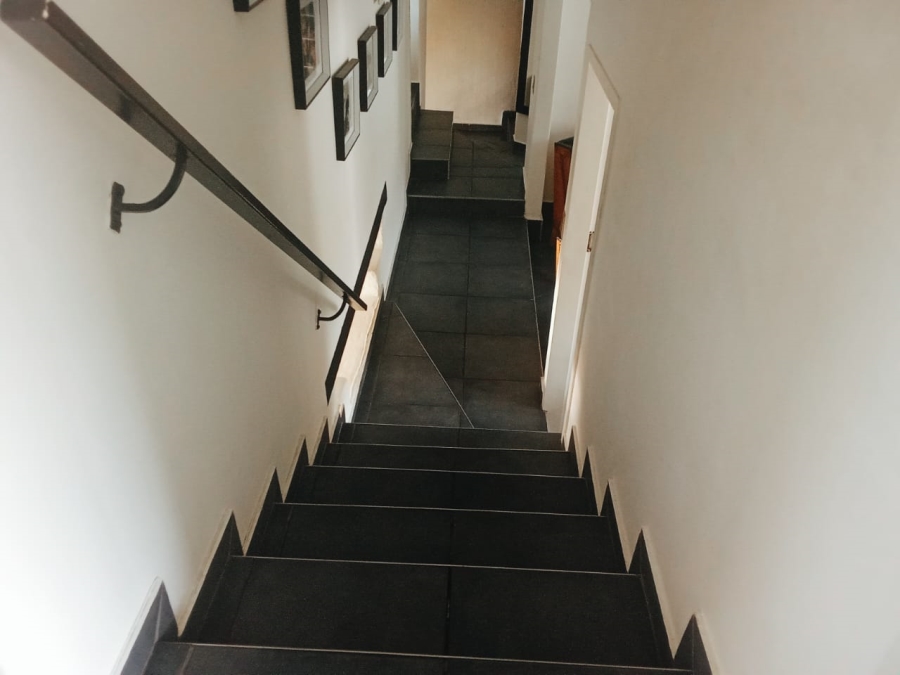 4 Bedroom Property for Sale in Oakdene Gauteng