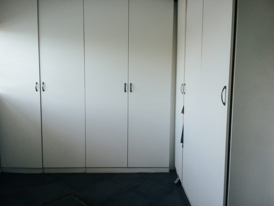 4 Bedroom Property for Sale in Oakdene Gauteng