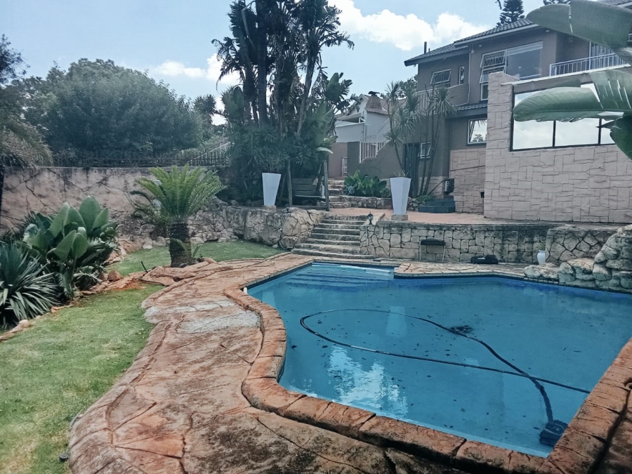 4 Bedroom Property for Sale in Oakdene Gauteng