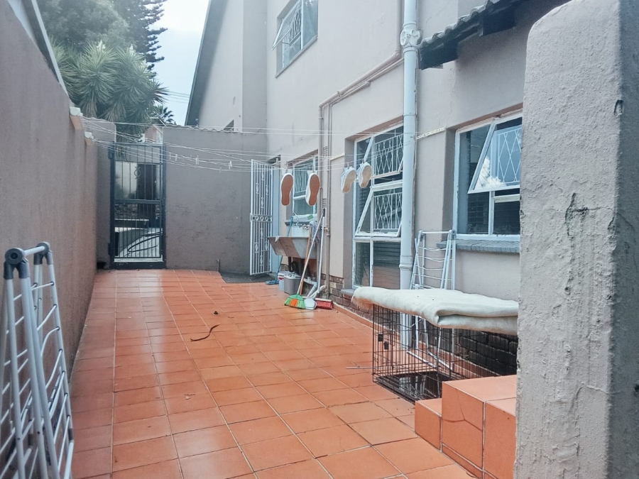 4 Bedroom Property for Sale in Oakdene Gauteng