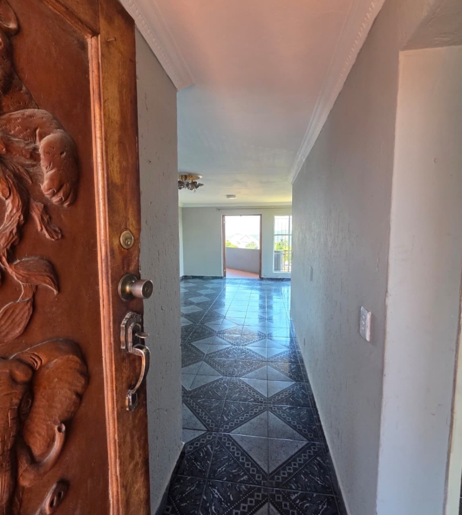 To Let 2 Bedroom Property for Rent in Ridgeway Gauteng