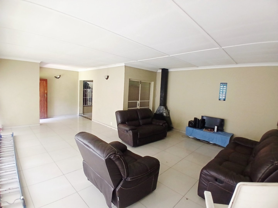 3 Bedroom Property for Sale in Wychwood Gauteng