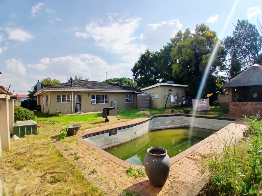 3 Bedroom Property for Sale in Wychwood Gauteng