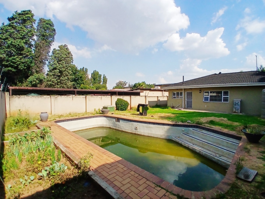 3 Bedroom Property for Sale in Wychwood Gauteng