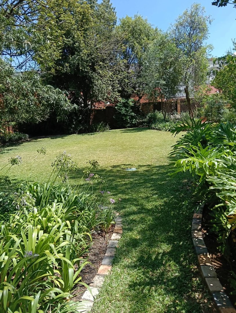  Bedroom Property for Sale in Eldoraigne Gauteng