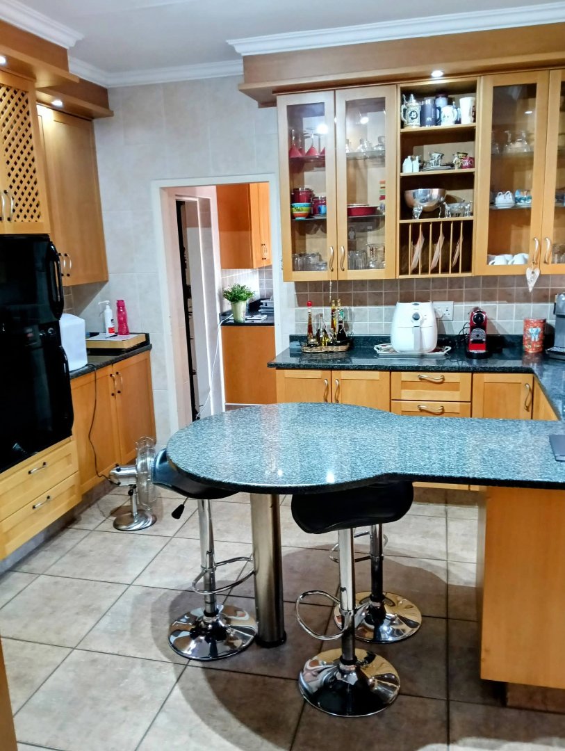  Bedroom Property for Sale in Eldoraigne Gauteng