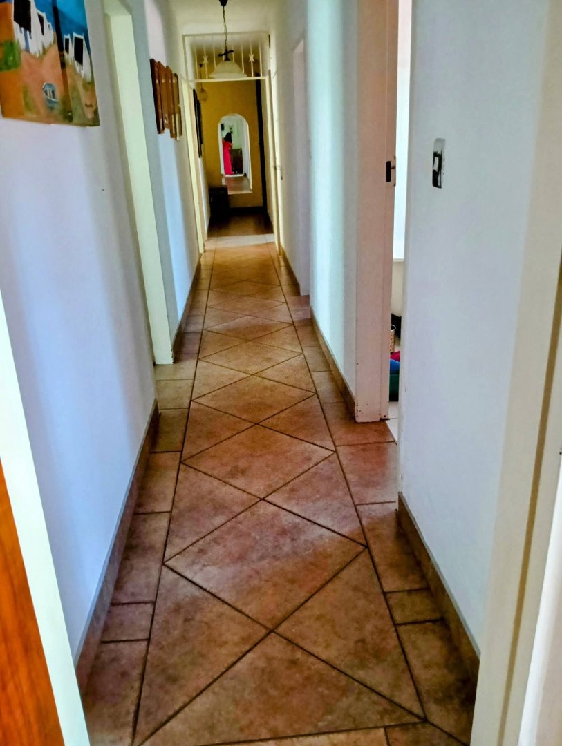  Bedroom Property for Sale in Eldoraigne Gauteng