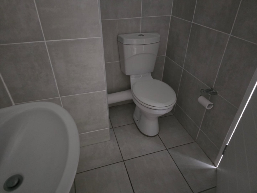 1 Bedroom Property for Sale in Lilianton Gauteng