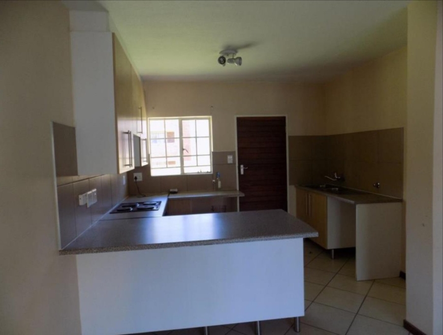 2 Bedroom Property for Sale in Stone Ridge Gauteng