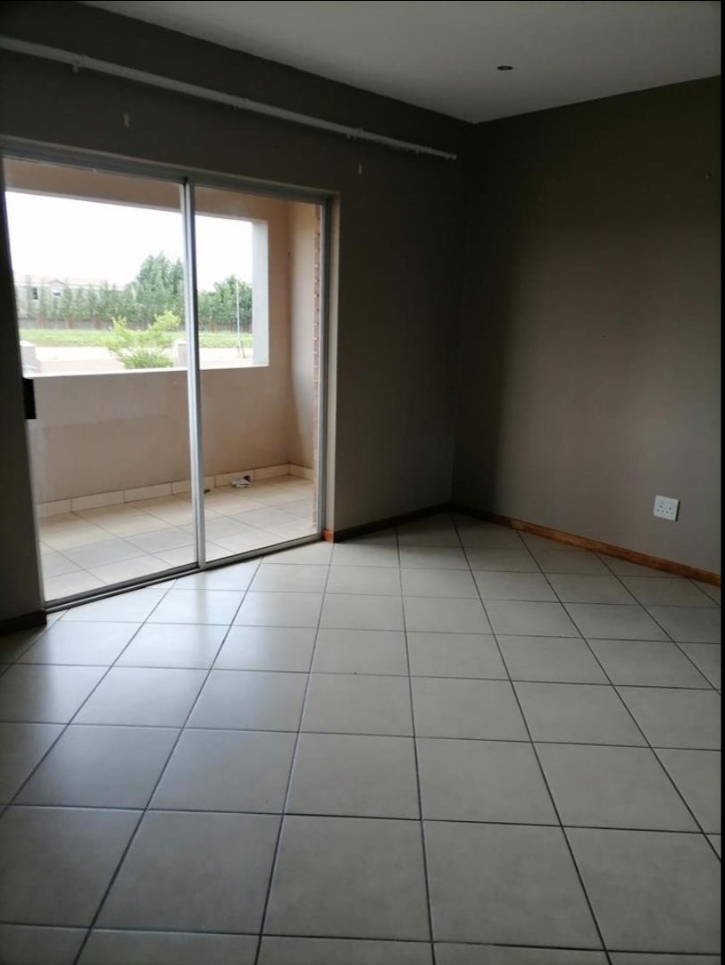 2 Bedroom Property for Sale in Stone Ridge Gauteng