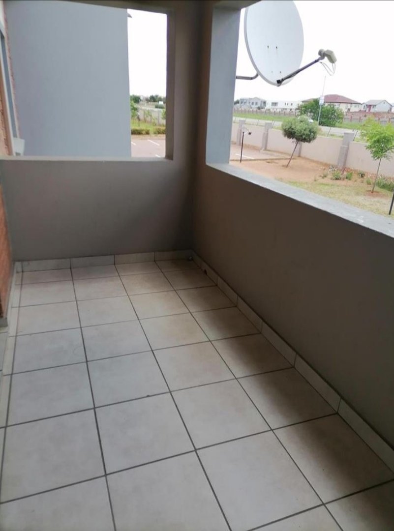 2 Bedroom Property for Sale in Stone Ridge Gauteng