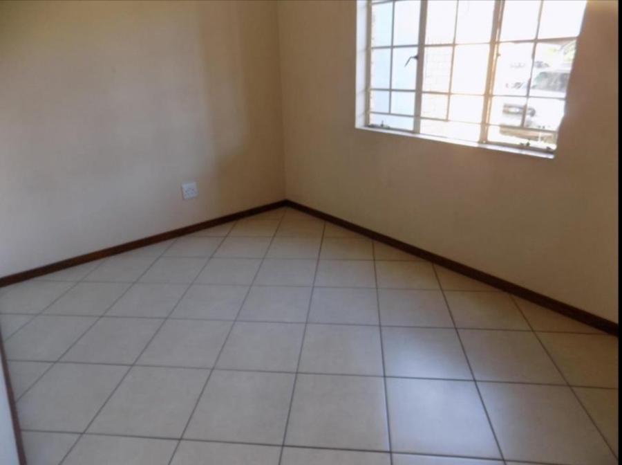 2 Bedroom Property for Sale in Stone Ridge Gauteng