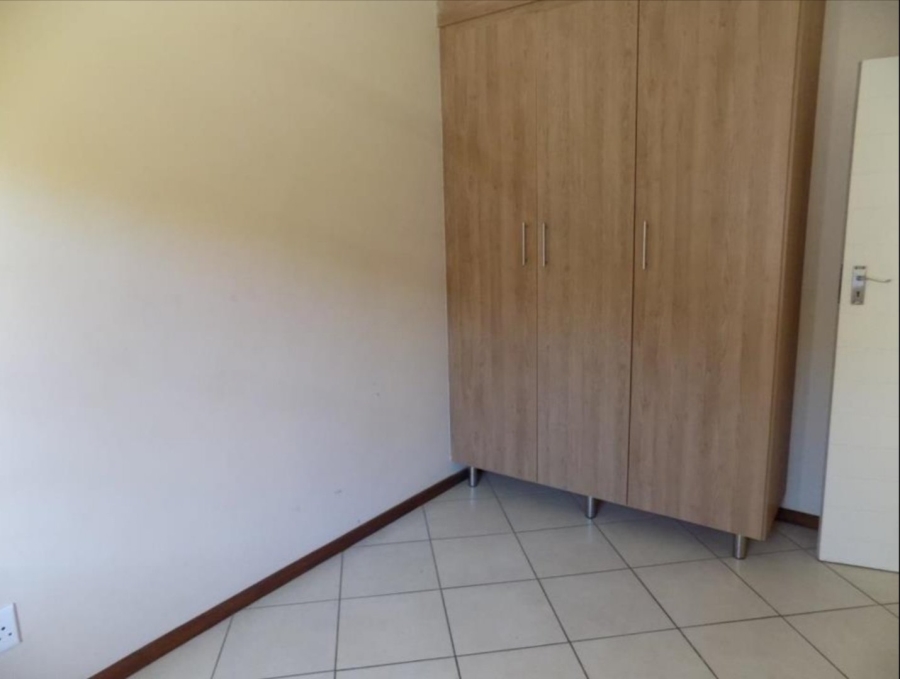 2 Bedroom Property for Sale in Stone Ridge Gauteng