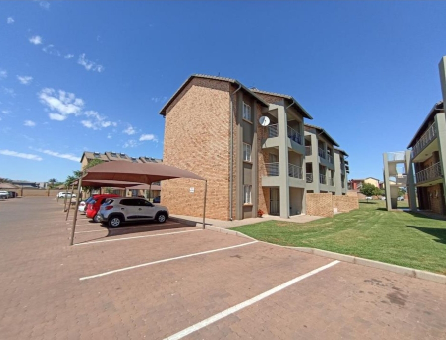 2 Bedroom Property for Sale in Stone Ridge Gauteng