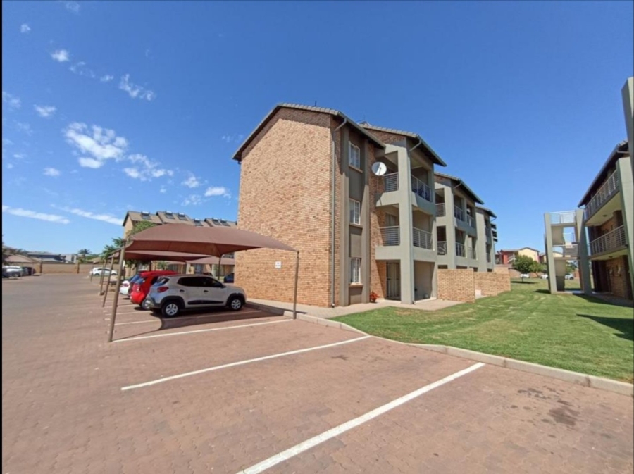 2 Bedroom Property for Sale in Stone Ridge Gauteng