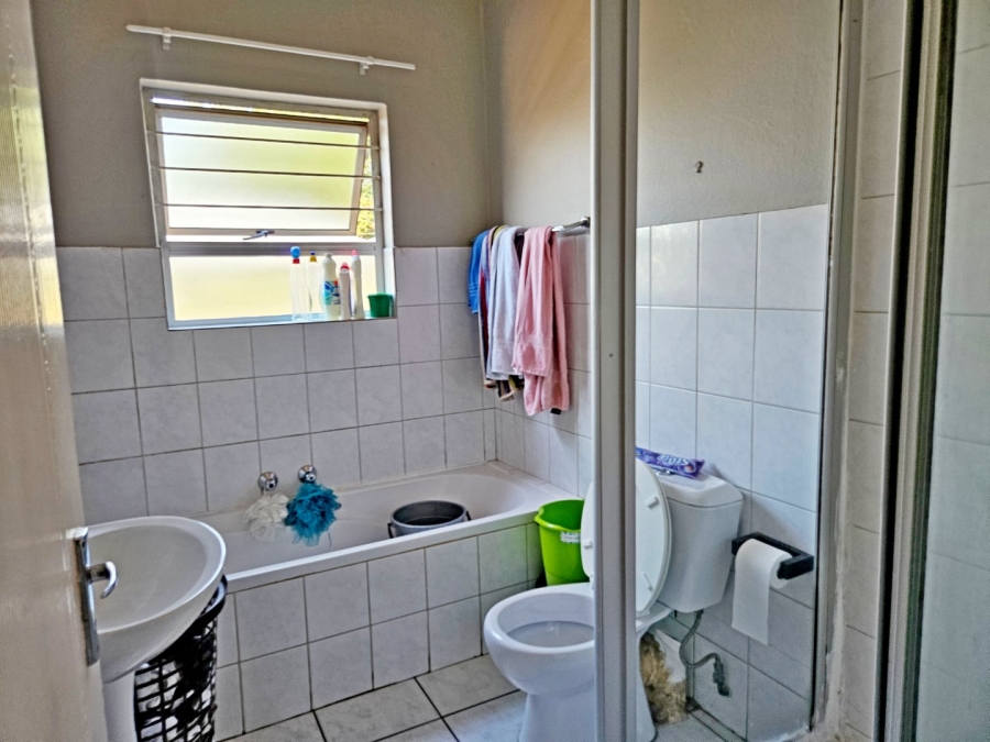 2 Bedroom Property for Sale in Birchleigh Gauteng