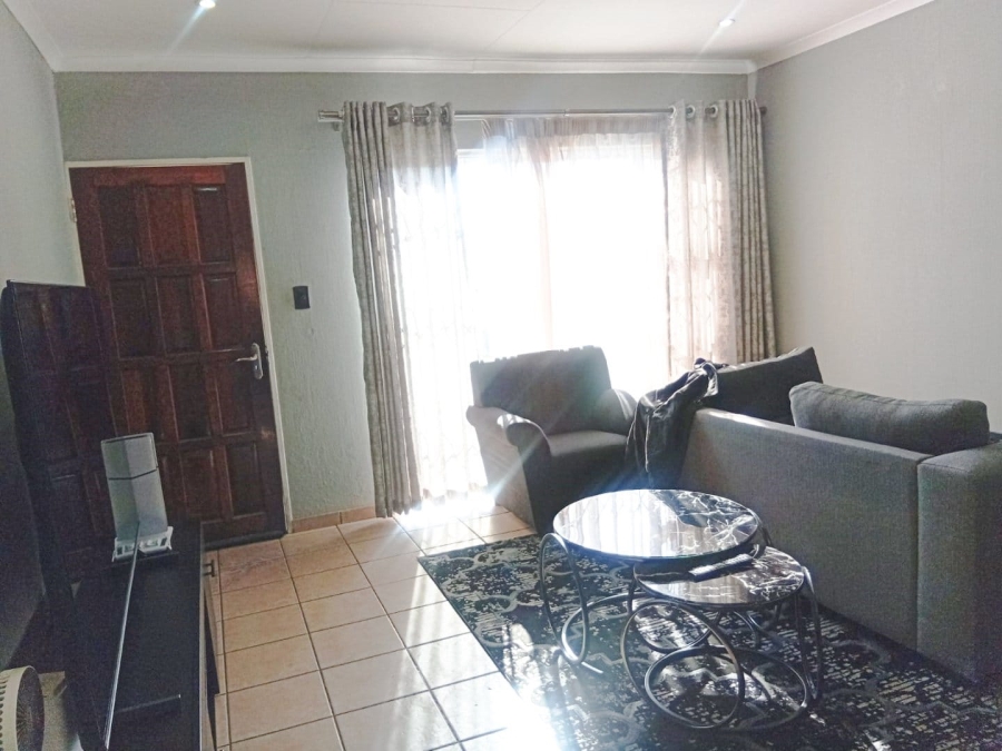 2 Bedroom Property for Sale in Vorna Valley Gauteng