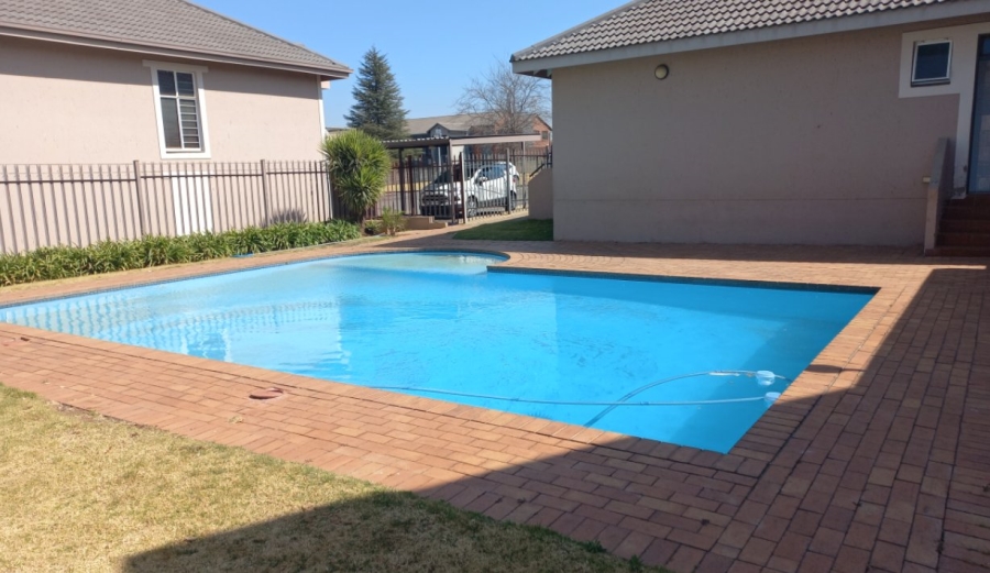1 Bedroom Property for Sale in Rembrandt Park Gauteng