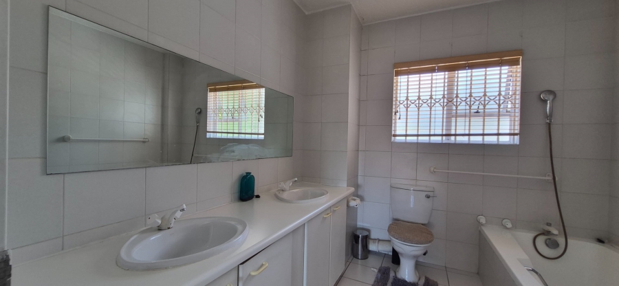 To Let 3 Bedroom Property for Rent in Morningside Gauteng