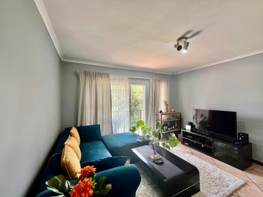 2 Bedroom Property for Sale in Wilgeheuwel Gauteng