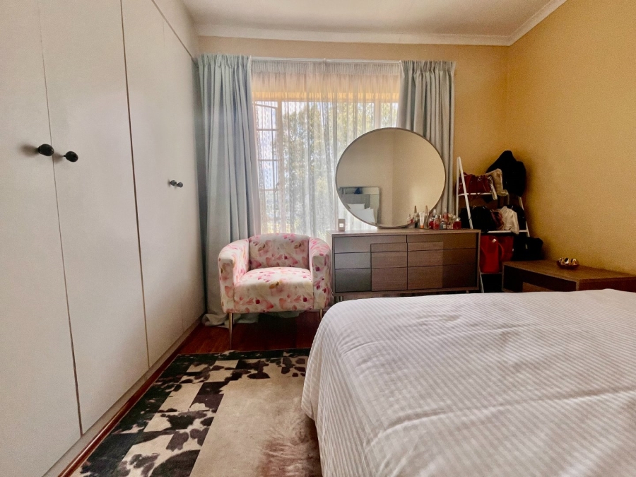2 Bedroom Property for Sale in Wilgeheuwel Gauteng