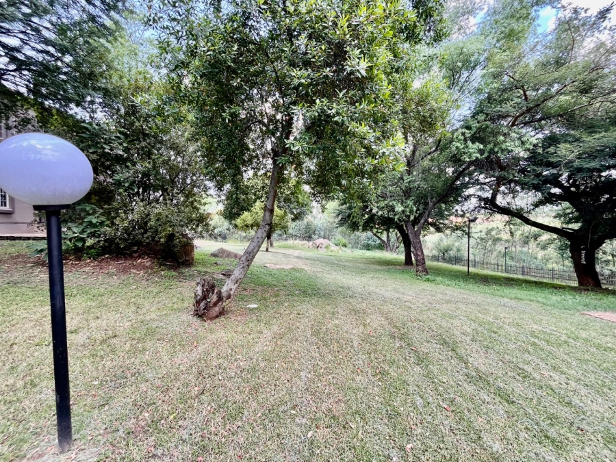 2 Bedroom Property for Sale in Wilgeheuwel Gauteng