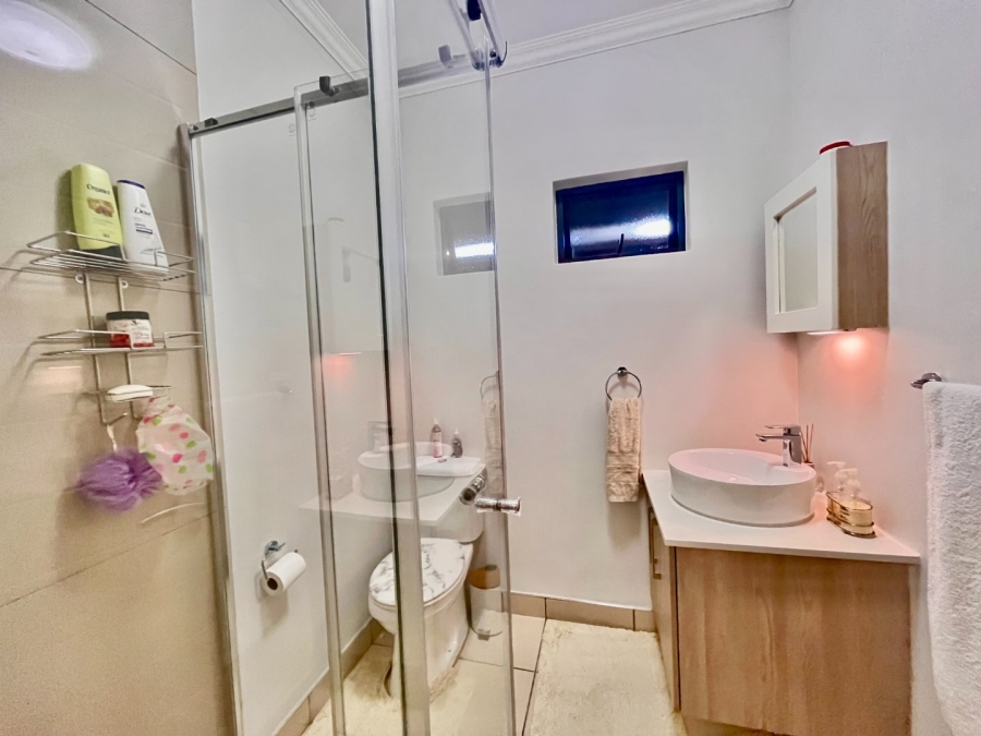 2 Bedroom Property for Sale in Halfway Gardens Gauteng