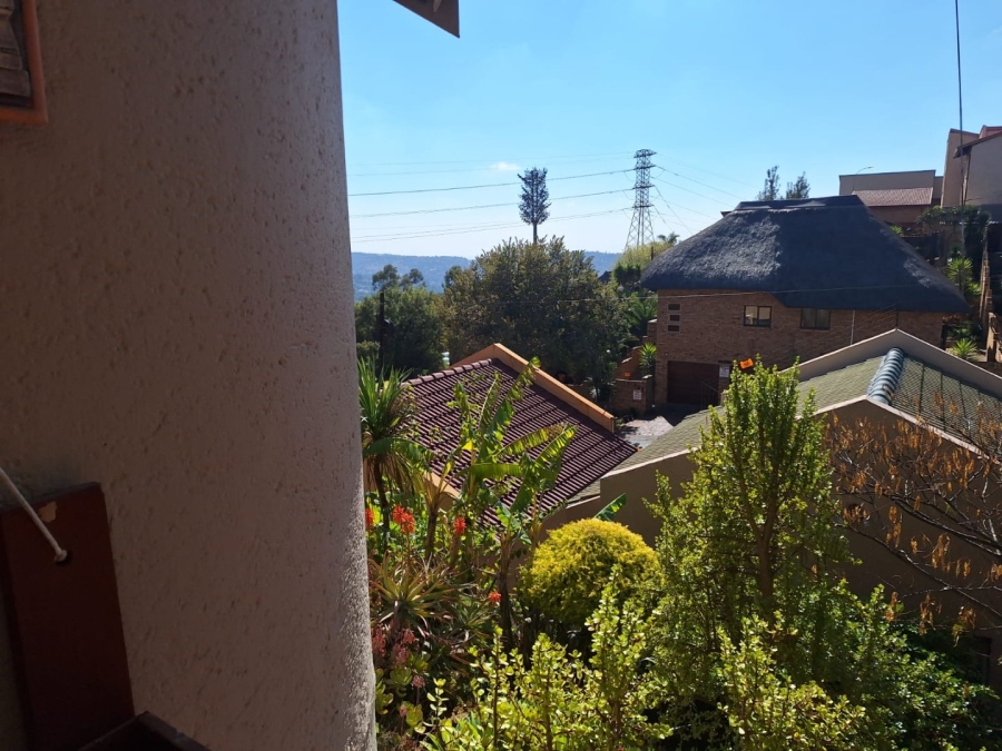 2 Bedroom Property for Sale in Helderkruin Gauteng