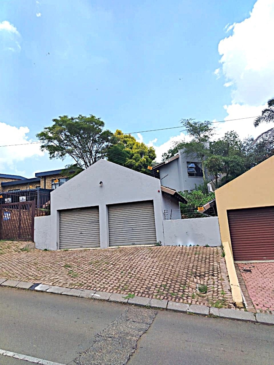 2 Bedroom Property for Sale in Helderkruin Gauteng