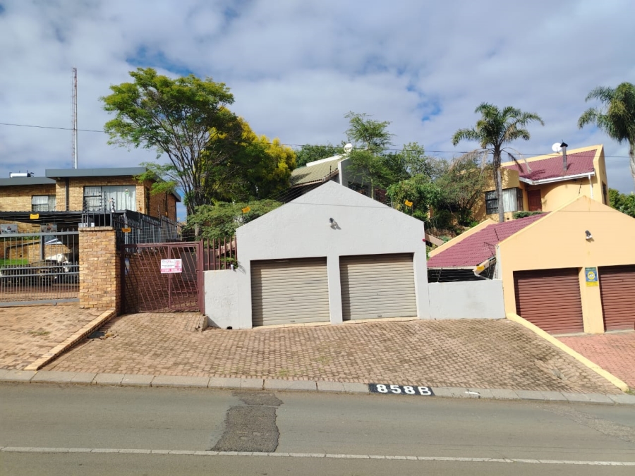 2 Bedroom Property for Sale in Helderkruin Gauteng