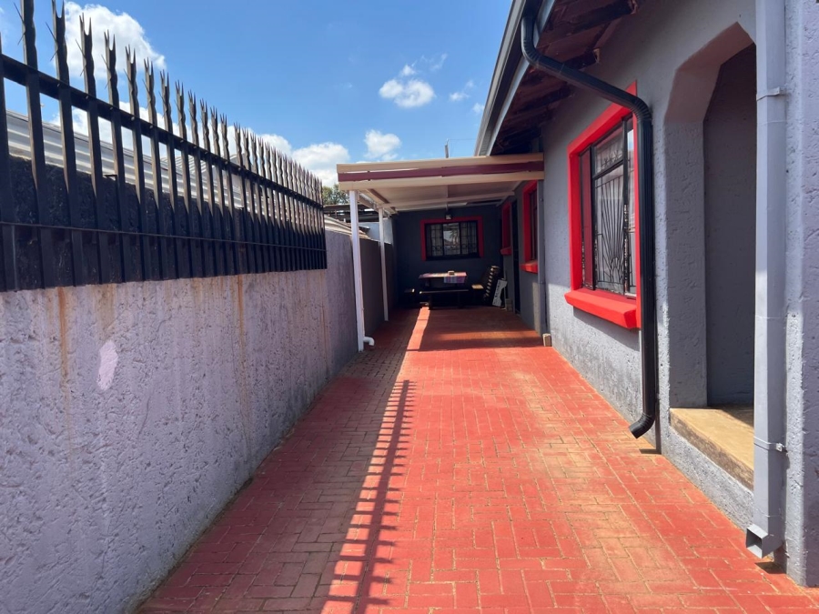 4 Bedroom Property for Sale in Soshanguve L Gauteng