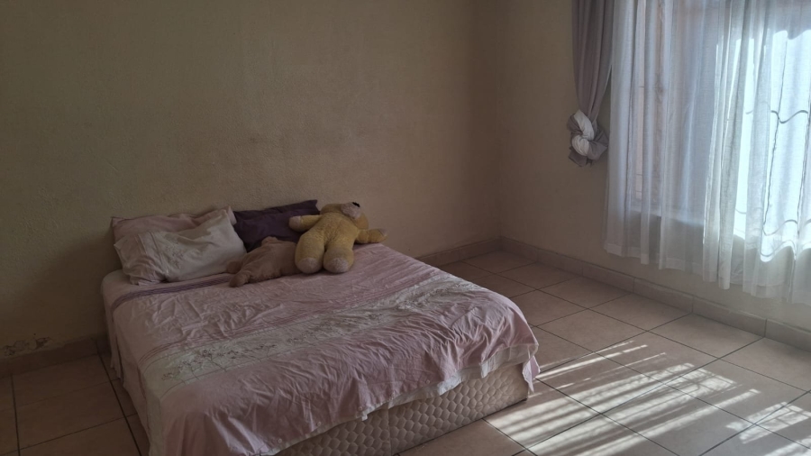 To Let 4 Bedroom Property for Rent in Soshanguve BB Gauteng