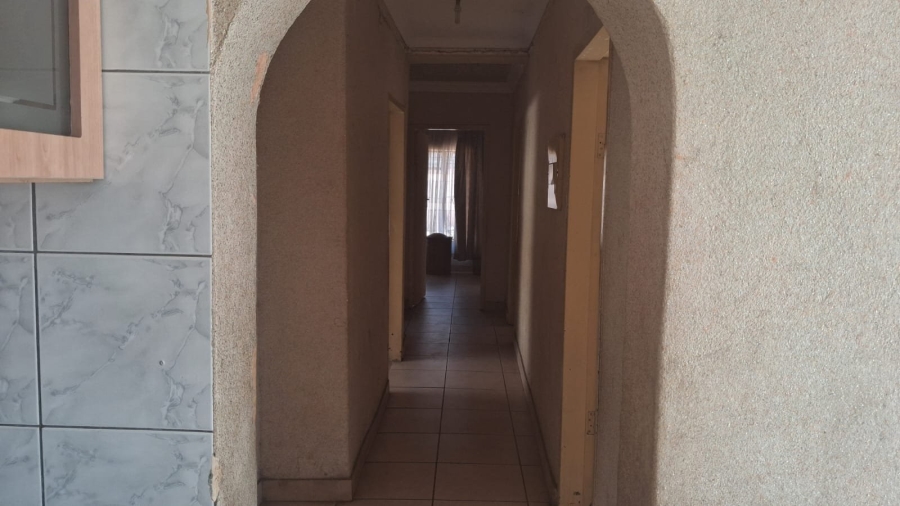 To Let 4 Bedroom Property for Rent in Soshanguve BB Gauteng